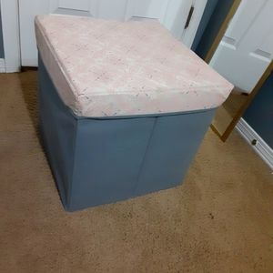collapsible, comfortable storage bin